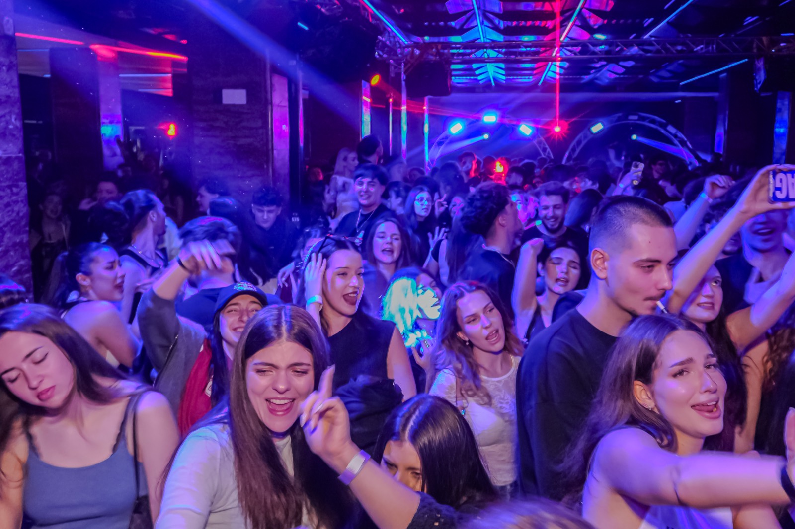 RNB Nites Vol. X with Calinacho, April 2026