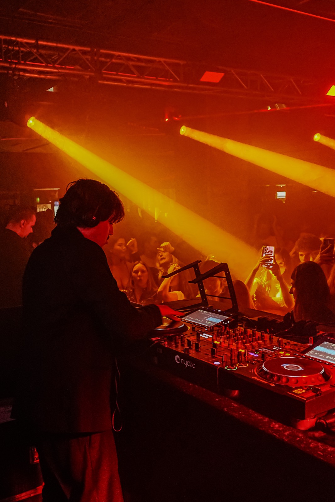 RNB Nites Vol. X with Calinacho, April 2026